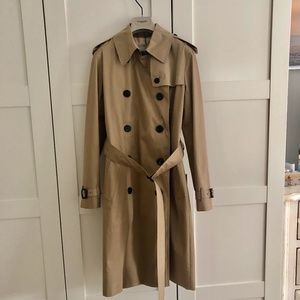 Women's Burberry Trench Coat